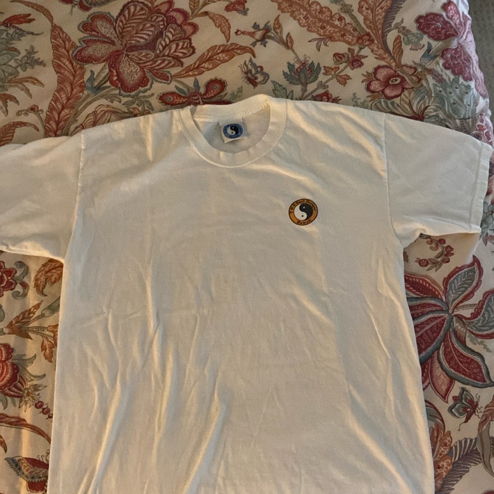 T&C Surf Designs Hawaii t-shirt; vintage Adult L